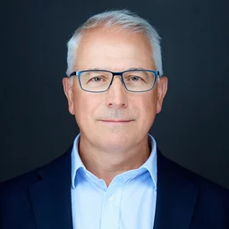 Kelemen Gábor hajózási szakoktató, MODELLO Intézet
